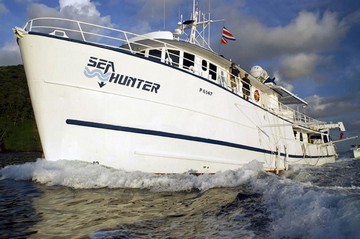 Costa Rica Liveaboards Review (Dive The Cocos Islands)