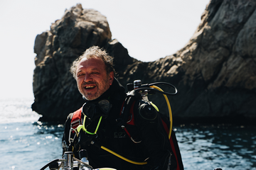 Drysuit Valve Open Or Closed? Which Is Best And Safest?