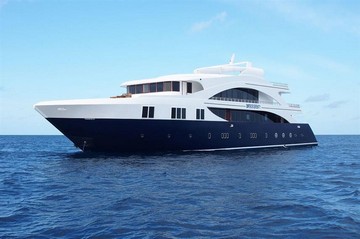 Maldives Liveaboards Including Local Flights