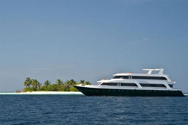 Maldives Emperor Leo Liveaboard Review
