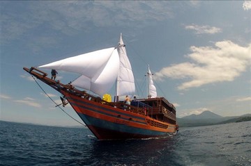 Dive Liveaboards Under $750 Per Week (8 days/7 nights)