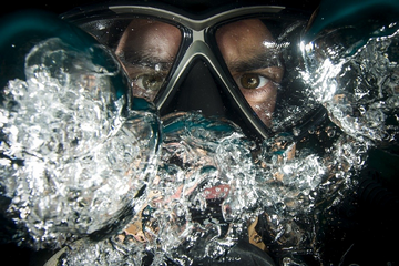 What Helps With Anxiety Scuba Diving? (8 Scuba Anxiety Relief Tips )