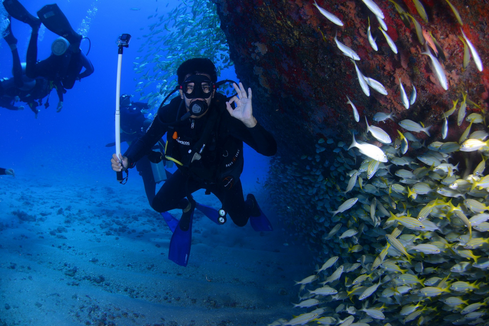 Why Can’t I Sink When Scuba Diving?
